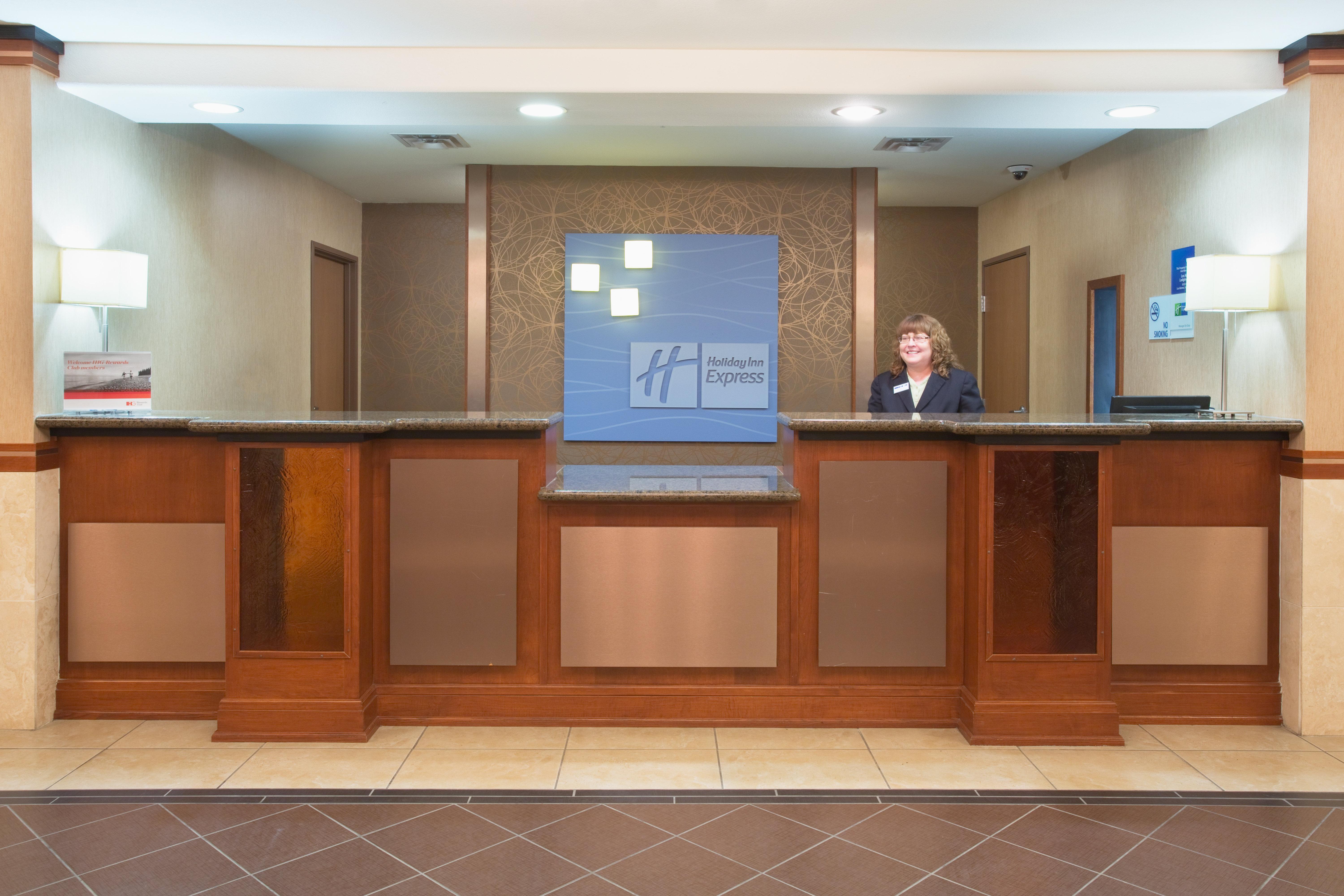 Holiday Inn Express And Suites Los Alamos Entrada Park By Ihg Exterior photo
