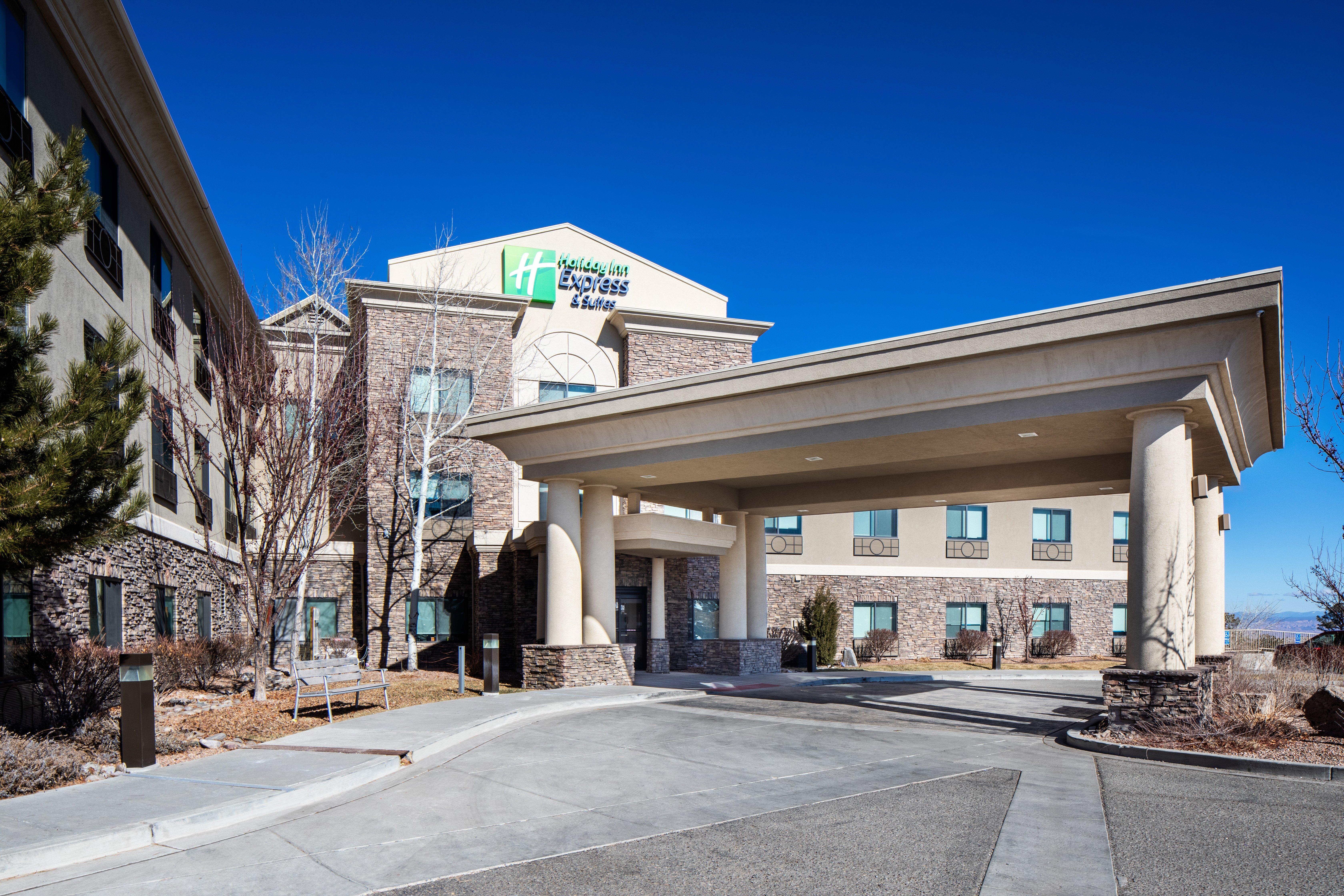 Holiday Inn Express And Suites Los Alamos Entrada Park By Ihg Exterior photo