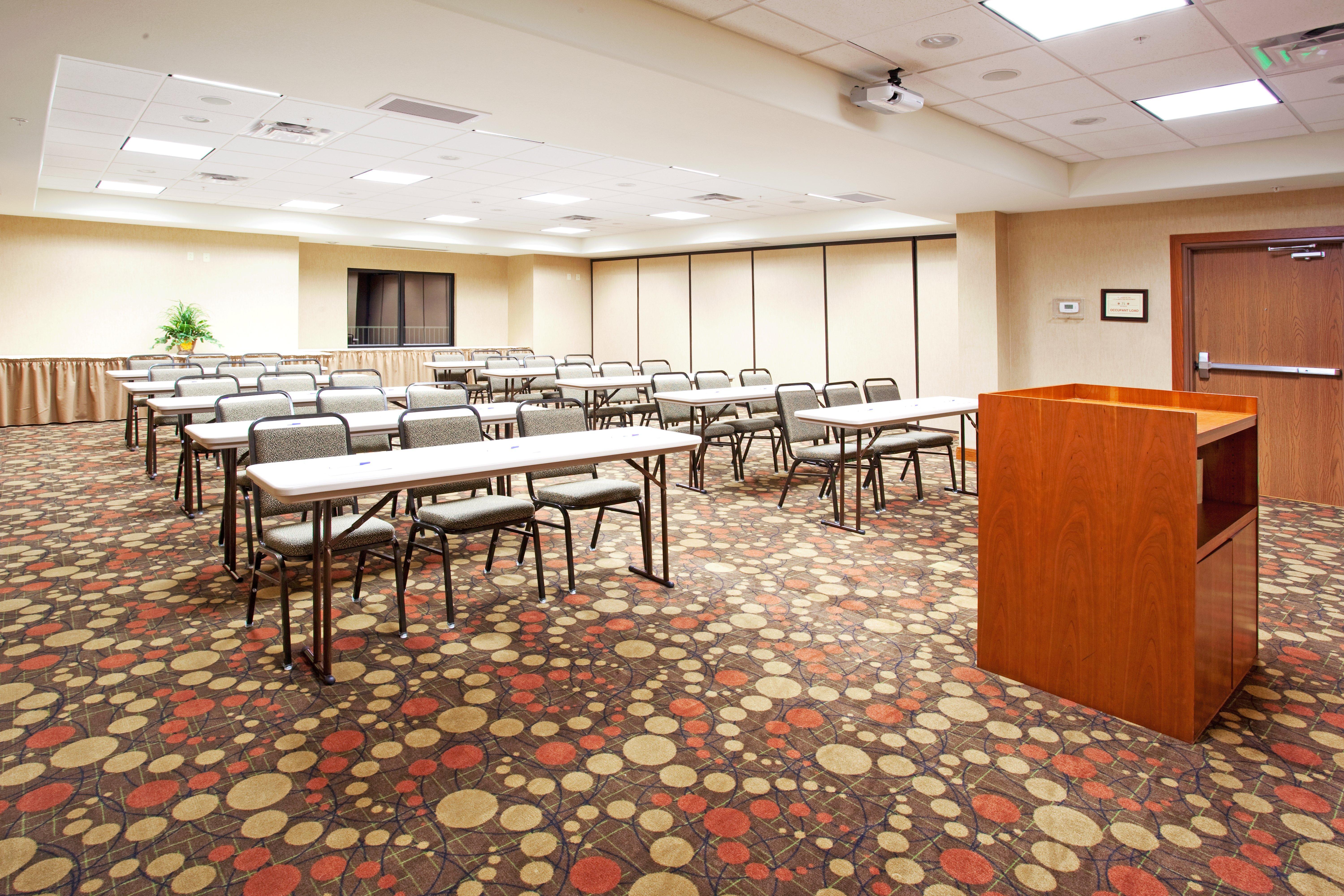 Holiday Inn Express And Suites Los Alamos Entrada Park By Ihg Exterior photo