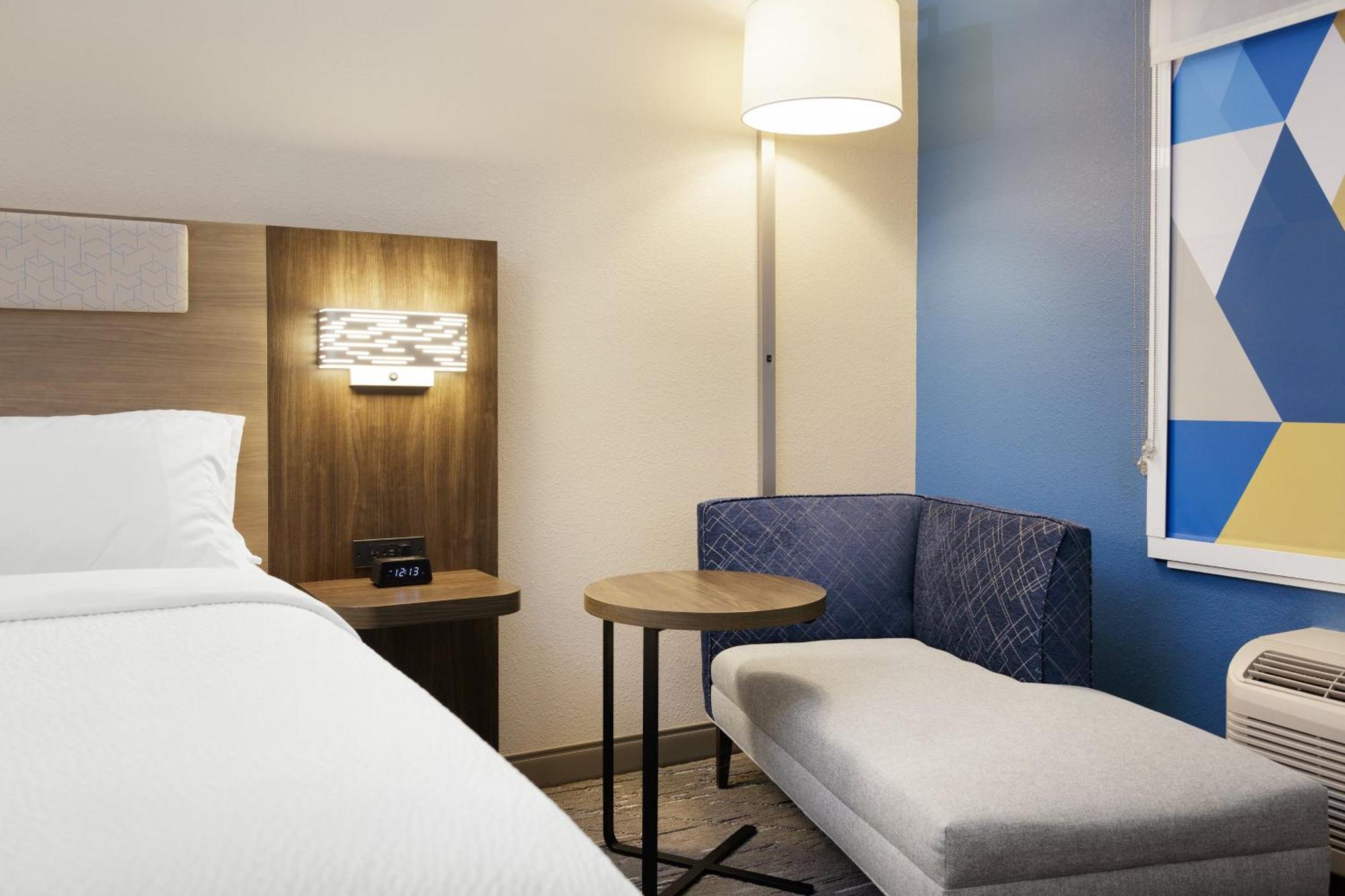 Holiday Inn Express And Suites Los Alamos Entrada Park By Ihg Exterior photo